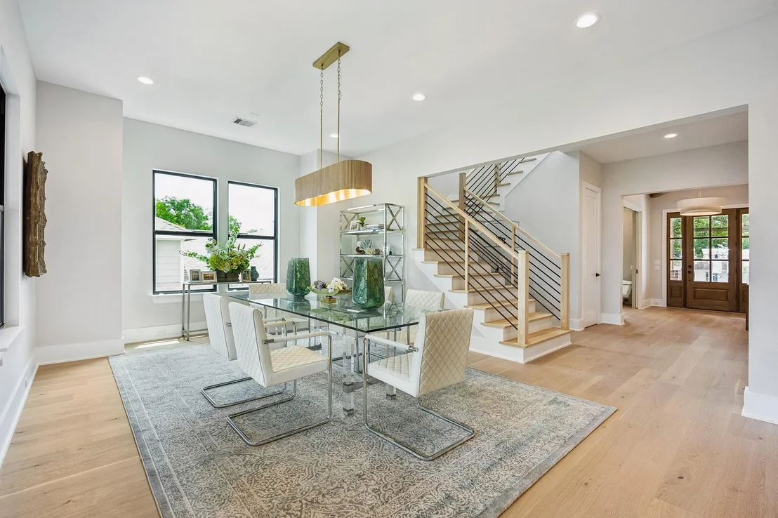 Photo of 2214 Chantilly Lane