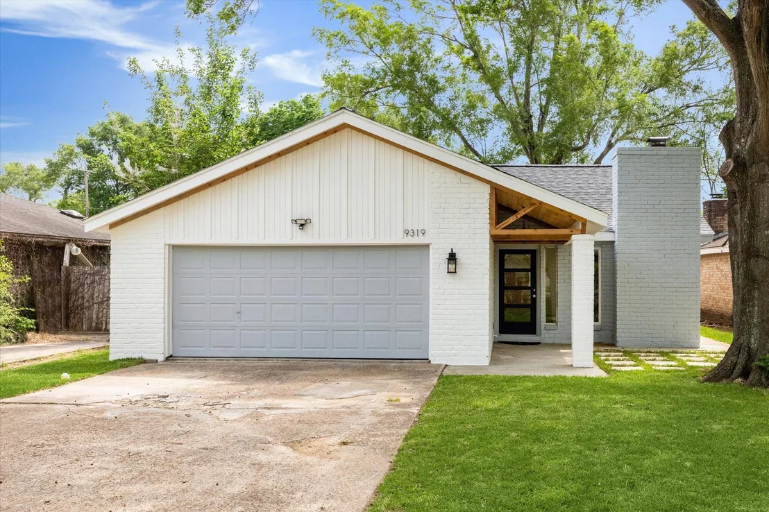 Photo of 9319 Carousel Lane