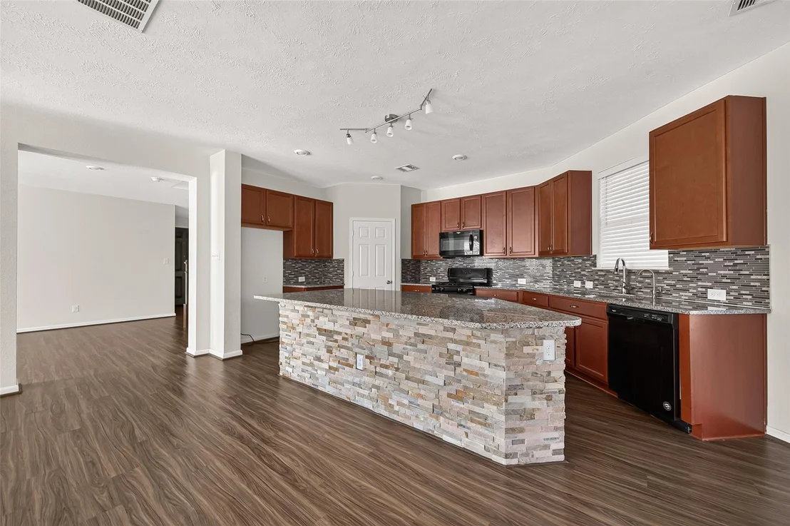 Photo of 25314 Queens Causeway Lane