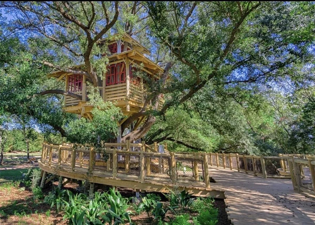 Photo of 19011 Crest Cove Drive