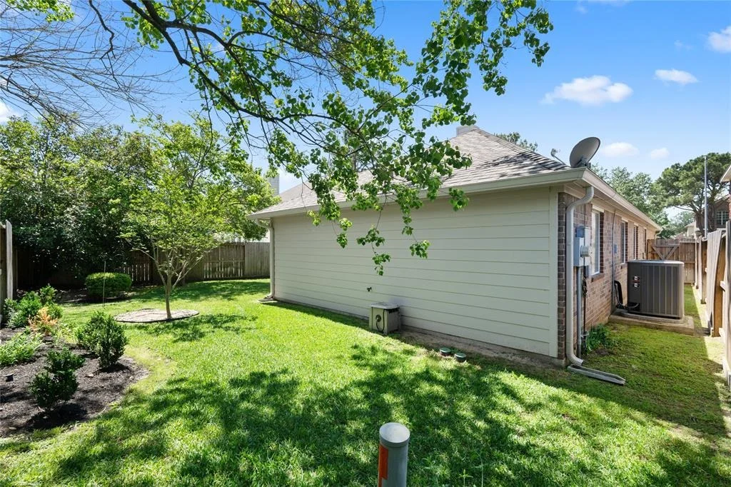 Photo of 20918 Clovermeadow