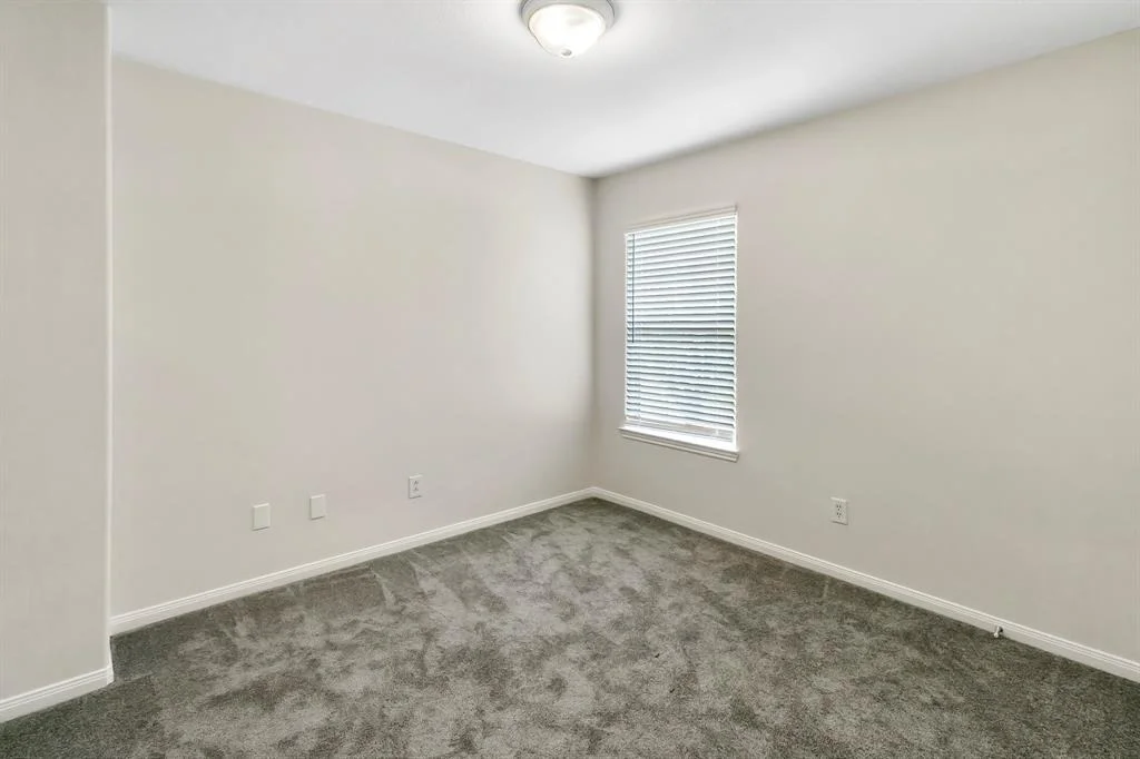 Photo of 6019 Knollwood Trail