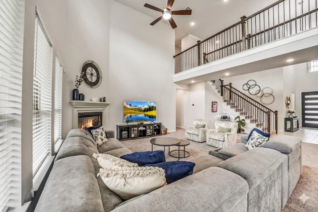 Photo of 9210 Lowell Cliff Drive