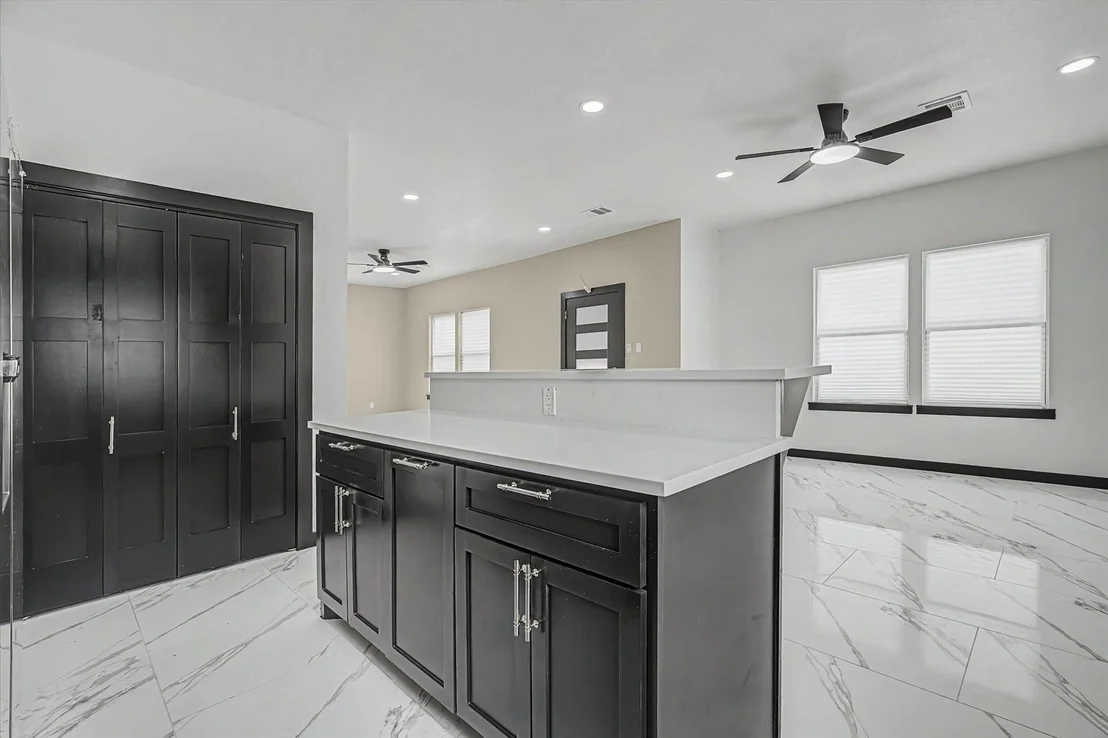 Photo of 5915 Rietta Street