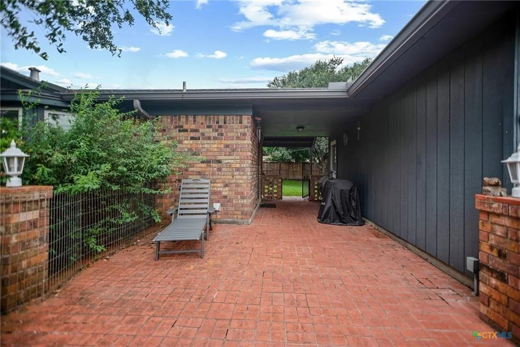 Photo of 300 Green Avenue