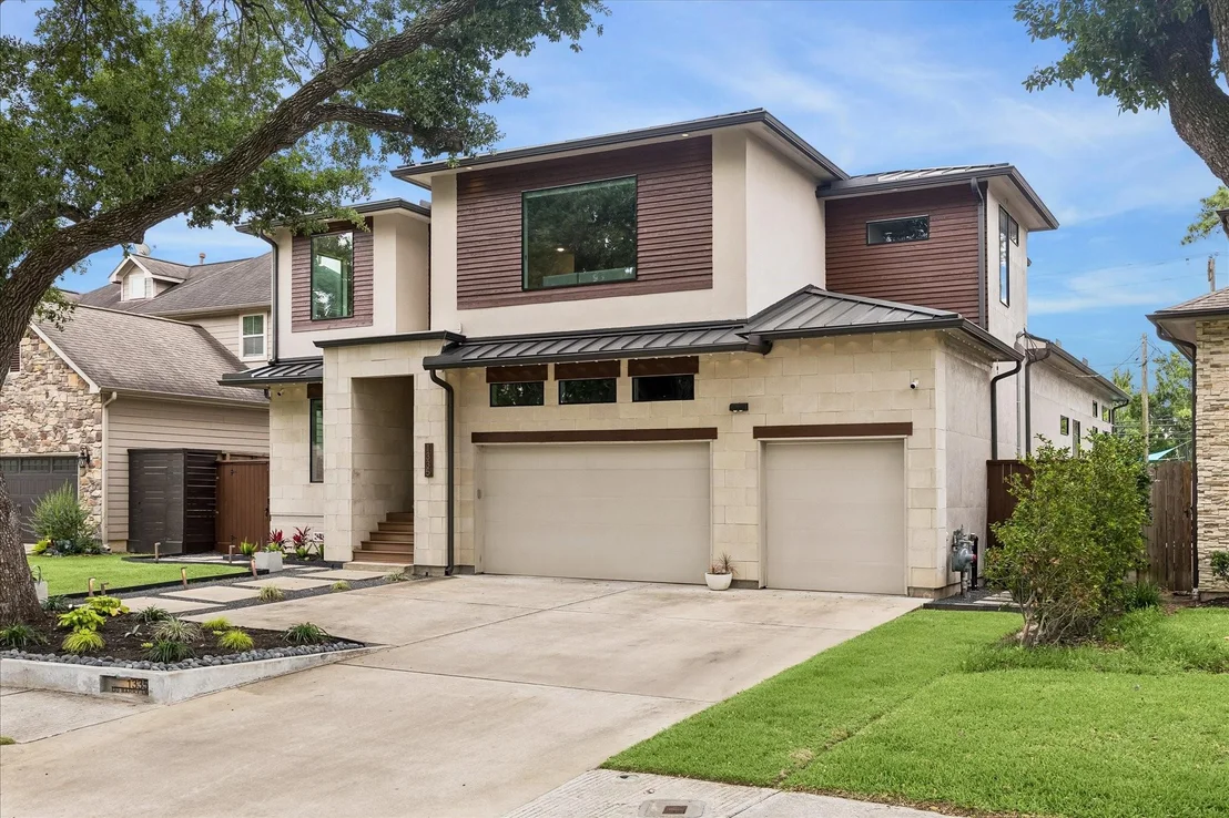 Photo of 1335 Du Barry Lane