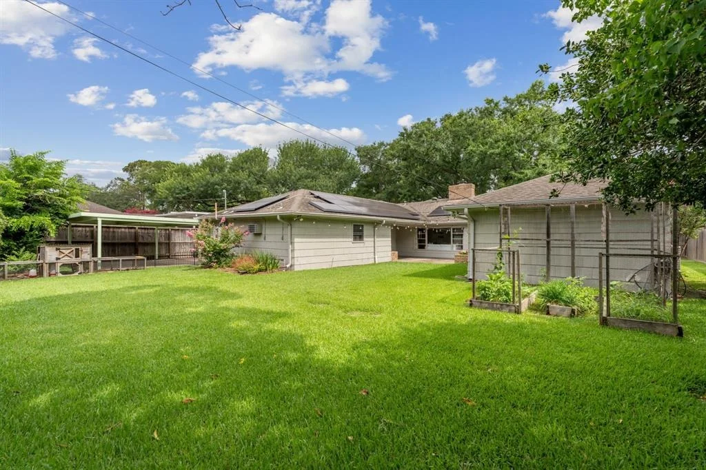 Photo of 5627 Del Monte Drive