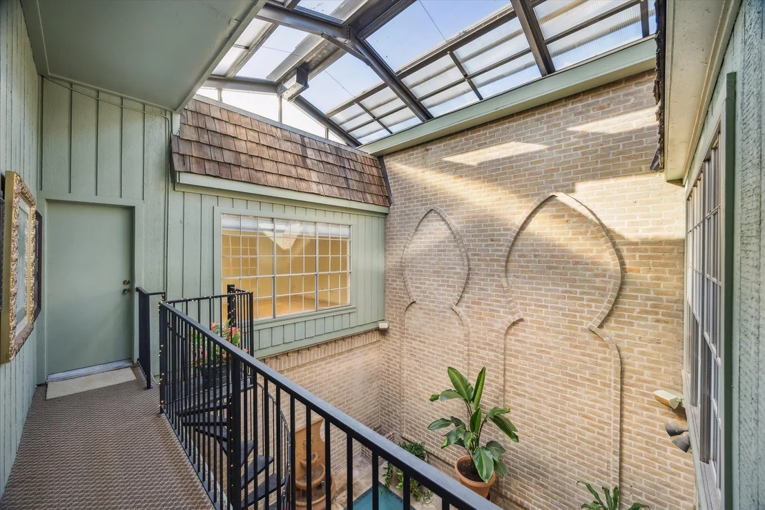 Photo of 45 Bayou Pointe Drive