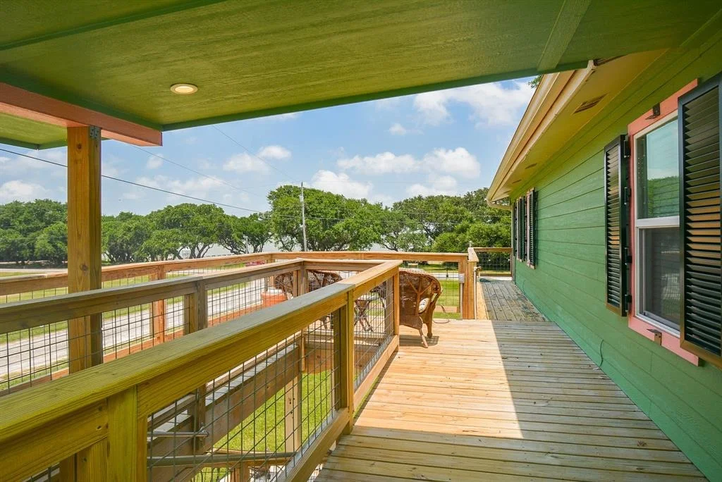 Photo of 2365 W Bayshore Drive