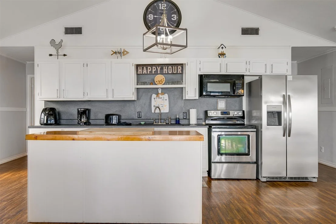 Photo of 1067 Beachside Drive