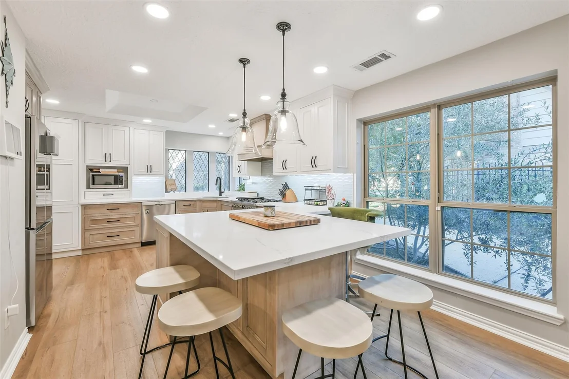 Photo of 3823 Elmcrest Drive