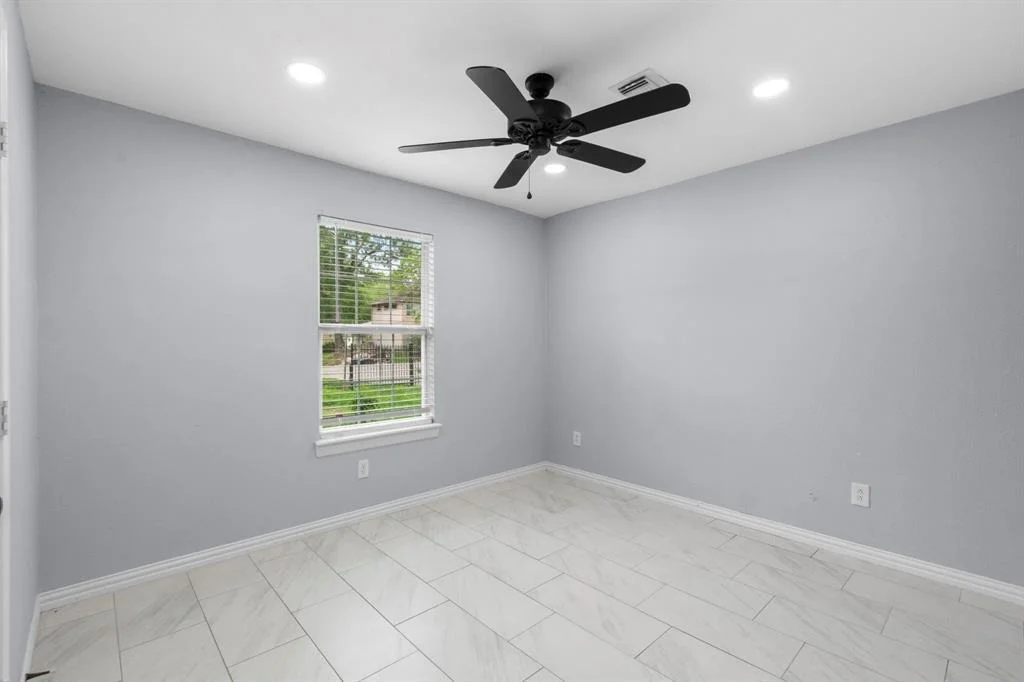Photo of 6023 Glen Lee Drive