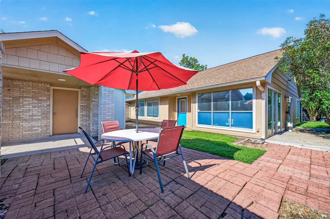 Photo of 3927 Heathersage Drive