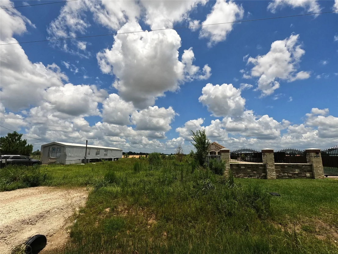 Photo of 155 Road 5043