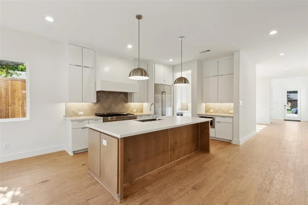 Photo of 1431 Chantilly Lane