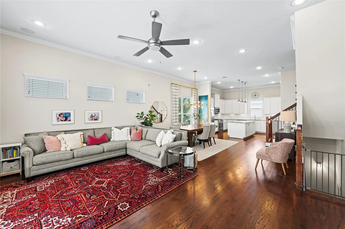 Photo of 5809 E Post Oak Lane