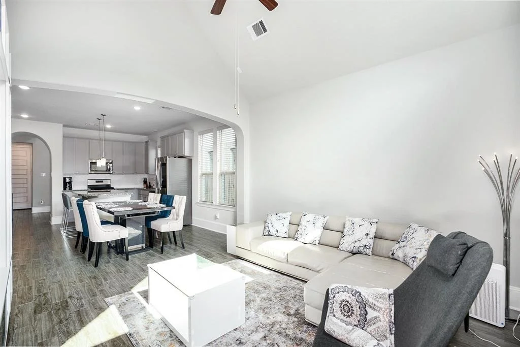 Photo of 6007 Bridle Gate Trail