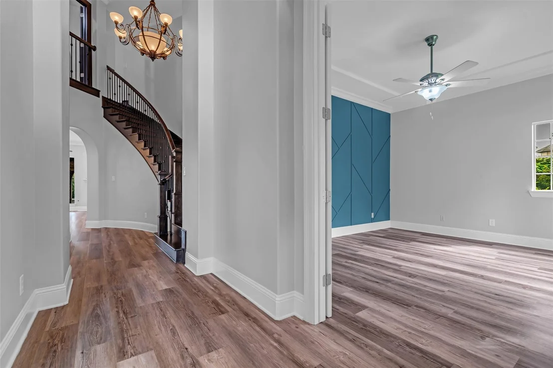 Photo of 98 E Cove View Trail