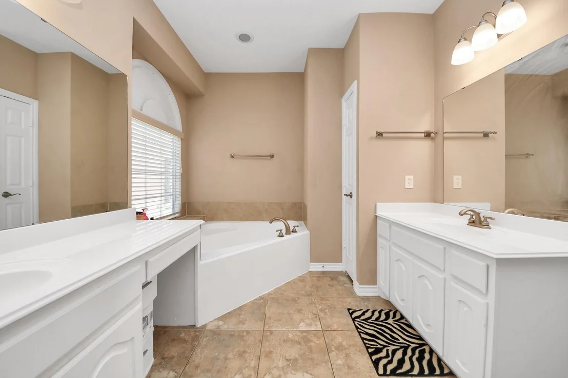 Photo of 706 River Delta Lane