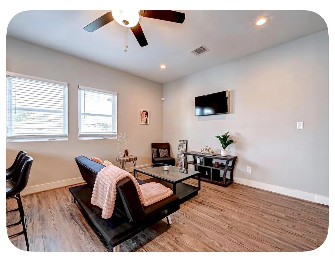 Photo of 3241 Dixie Drive