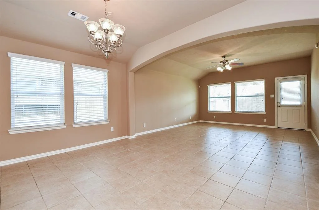 Photo of 26923 Glacier Creek Drive