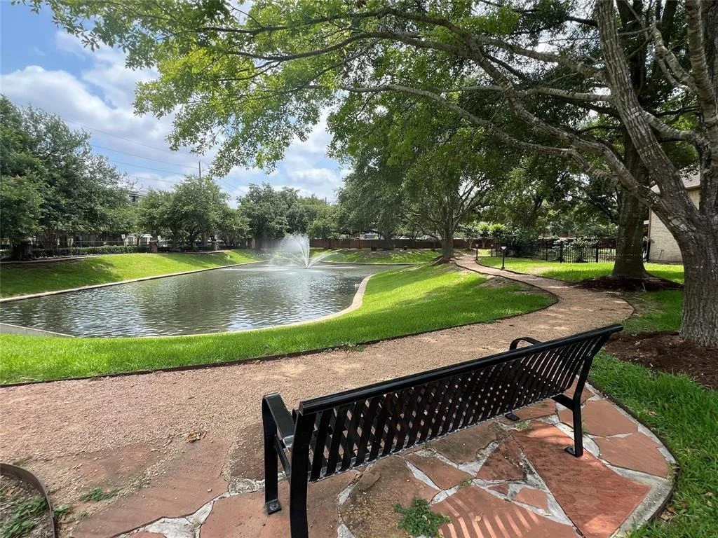 Photo of 1523 Lakeside Enclave Drive