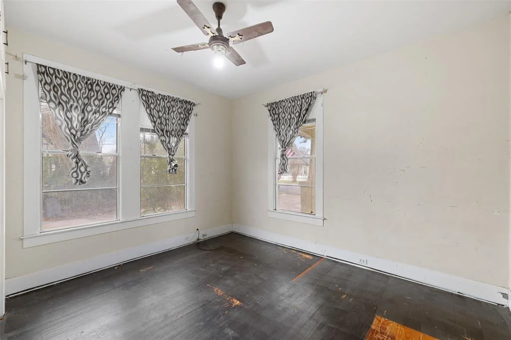 Photo of 727 Travis Street