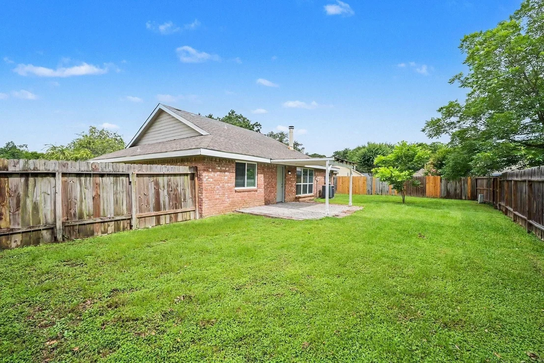 Photo of 2710 Village Circle Drive