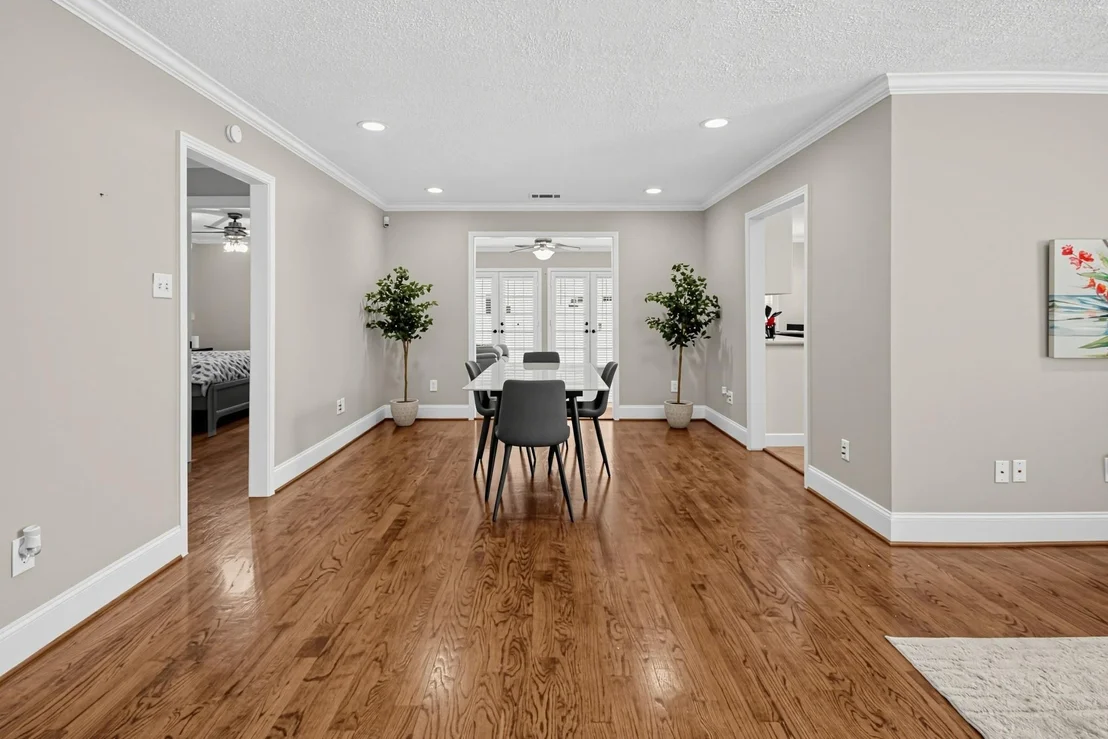 Photo of 1111 Timbergrove Lane