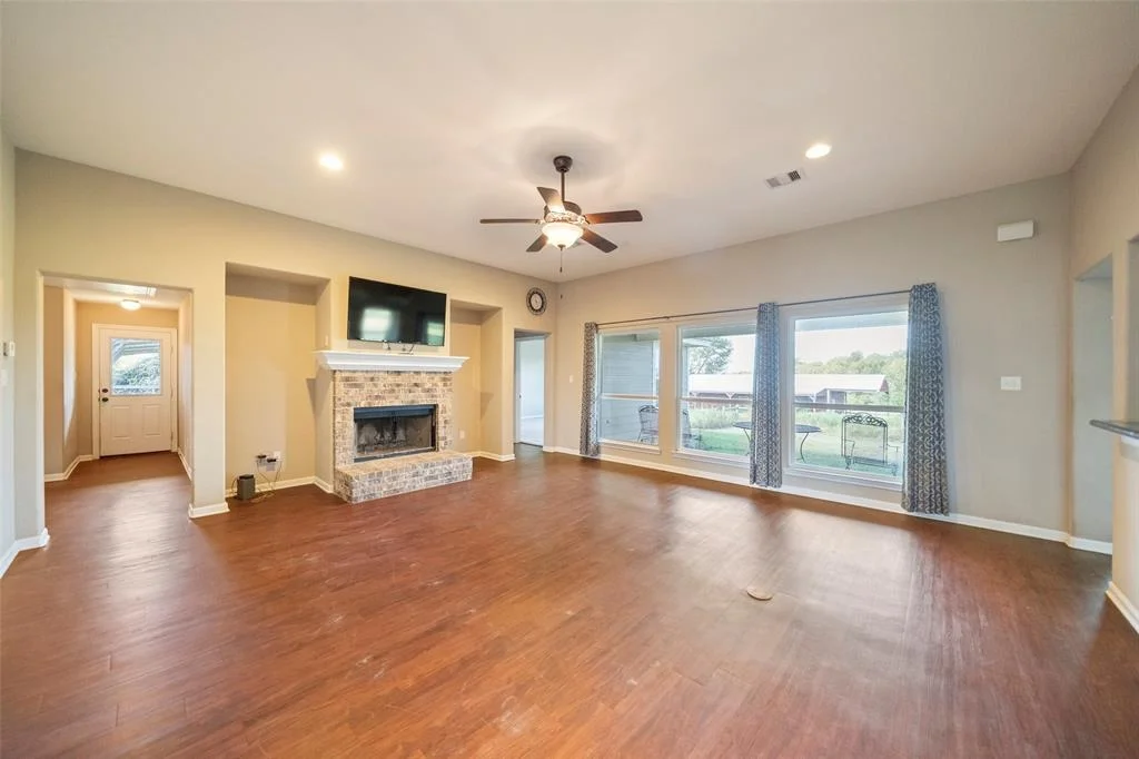 Photo of 8334 Rolling Oaks Drive