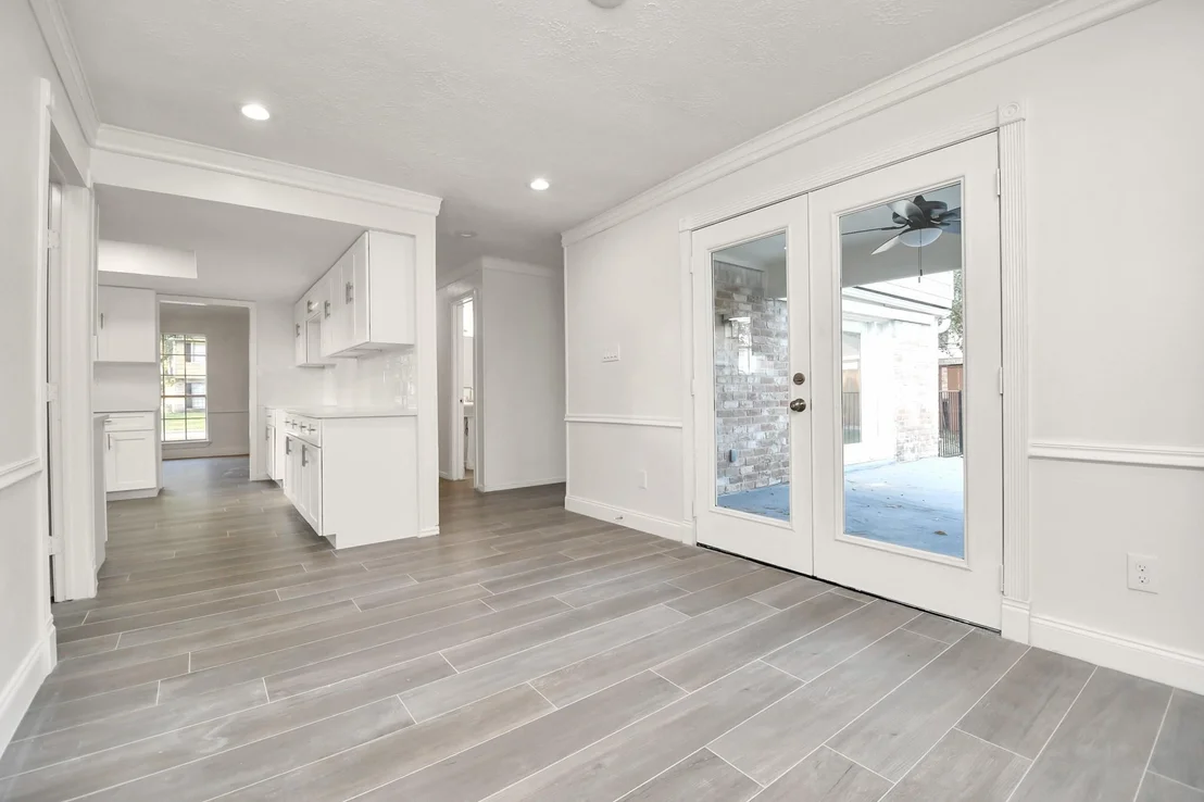 Photo of 3919 Fernglade Drive