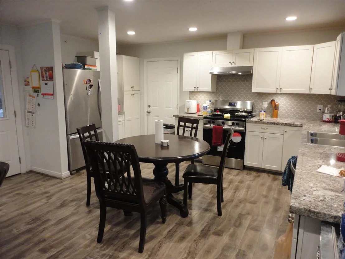 Photo of 3302 Knoll Street