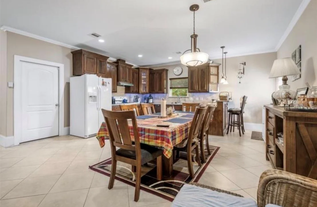 Photo of 2526 Perez Road
