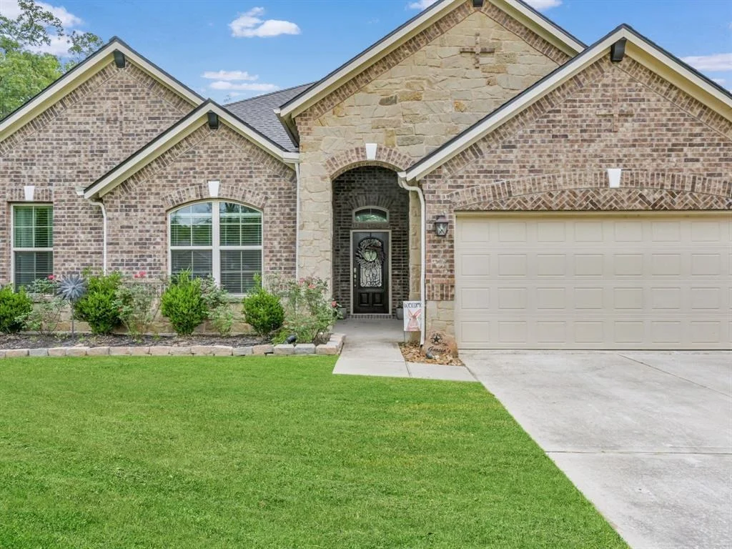 Photo of 9175 White Tail Drive