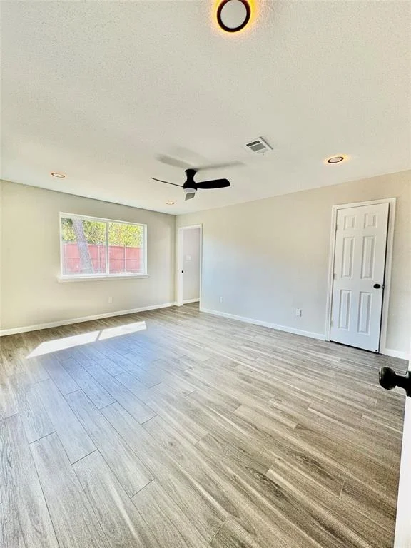 Photo of 6814 Sandy Oaks Drive