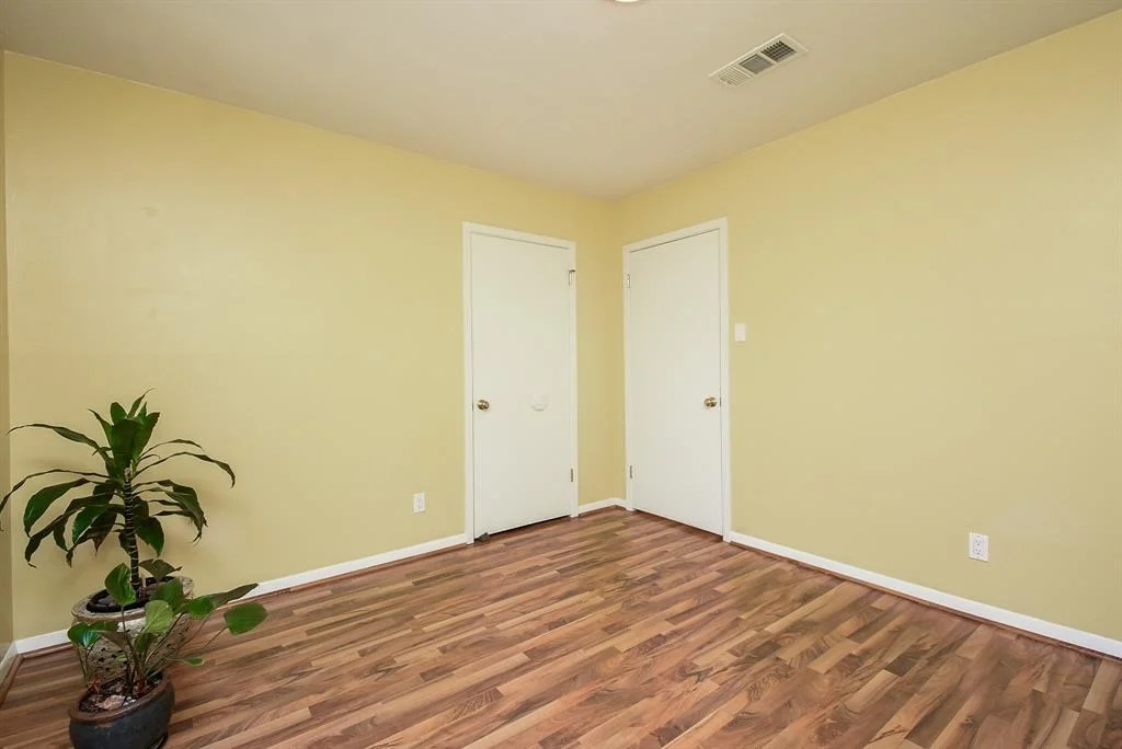 Photo of 5450 Grape Street