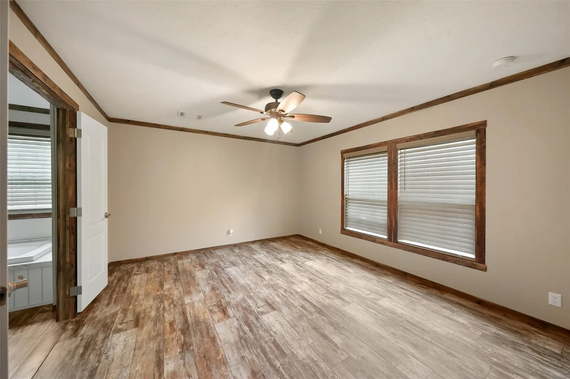 Photo of 577 Winding River Road