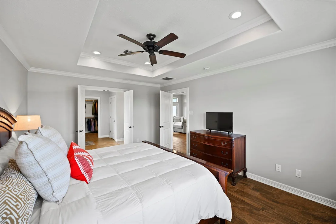 Photo of 5649 Pioneer Trail