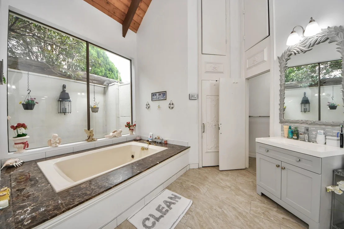 Photo of 8302 Candlegreen Lane