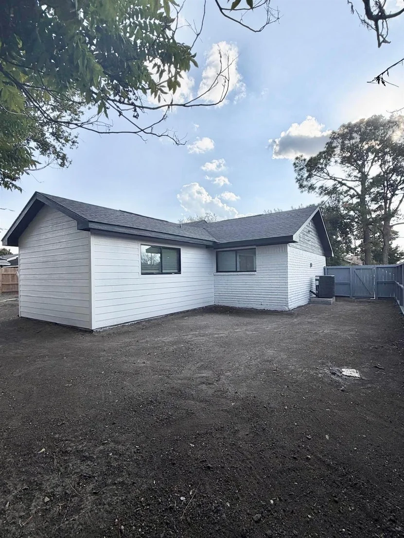 Photo of 10403 Glenkirk Drive