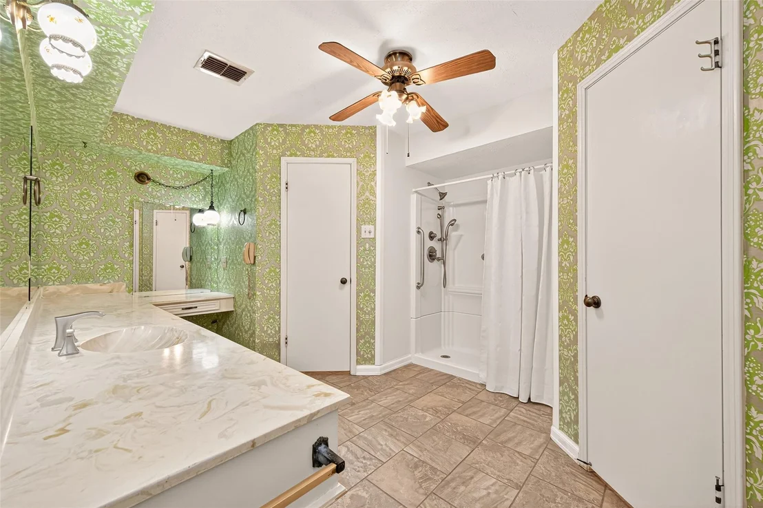 Photo of 614 Orangewood Drive