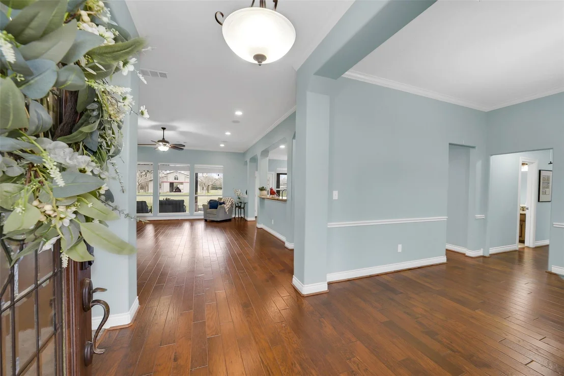Photo of 19407 Pine Tree Lane