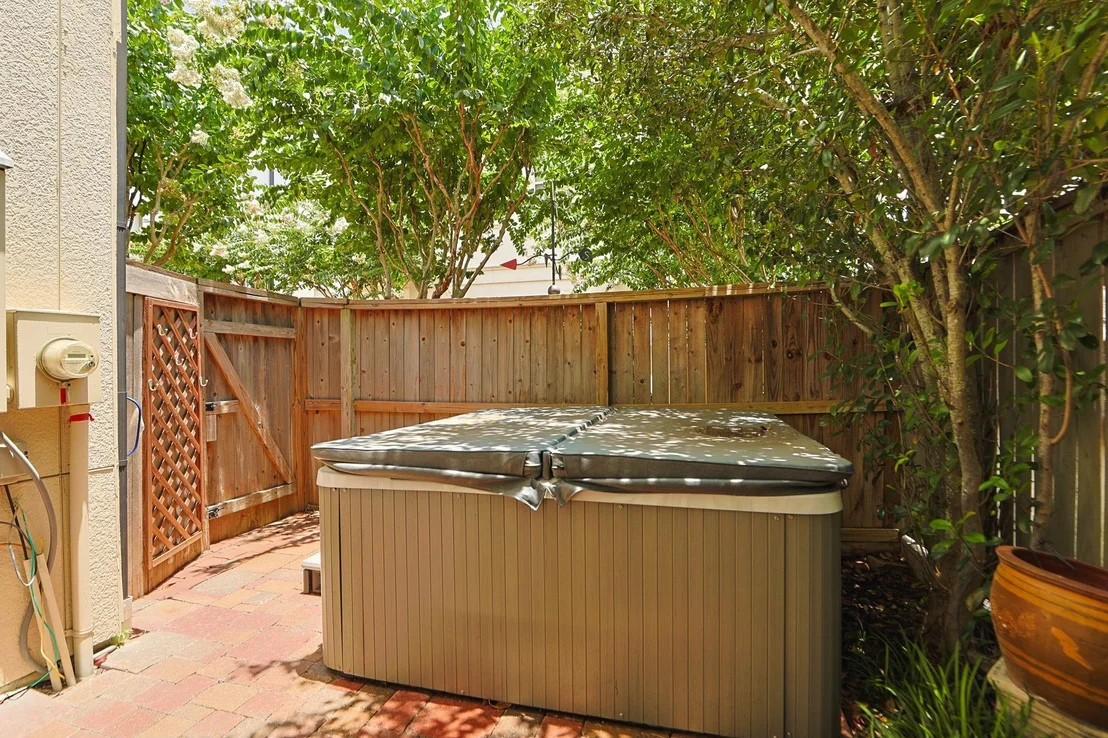Photo of 10901 Upland Park