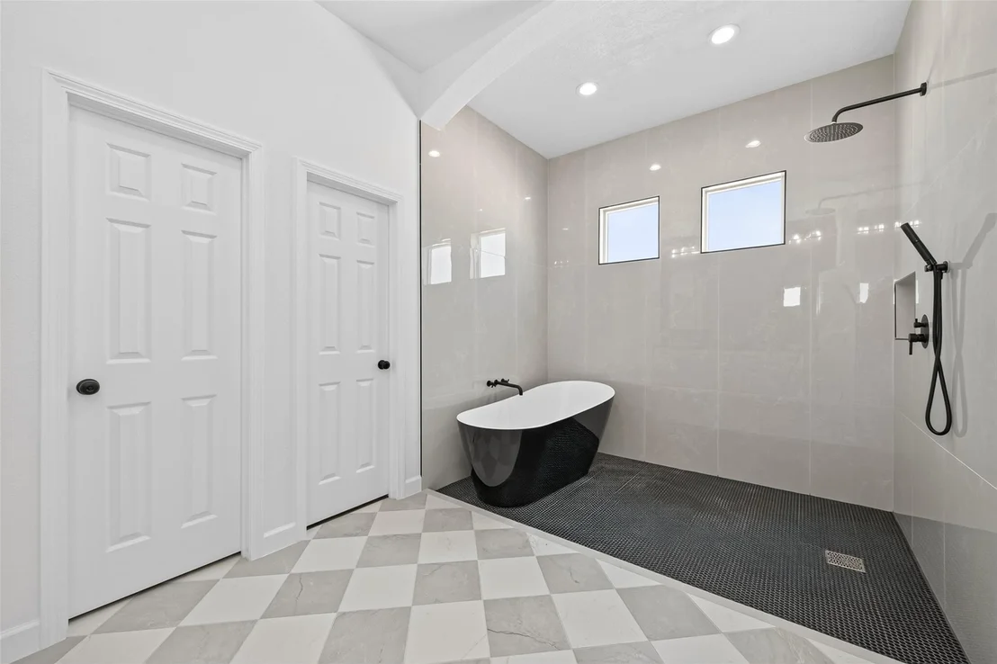 Photo of 1118 Peter Pine Street