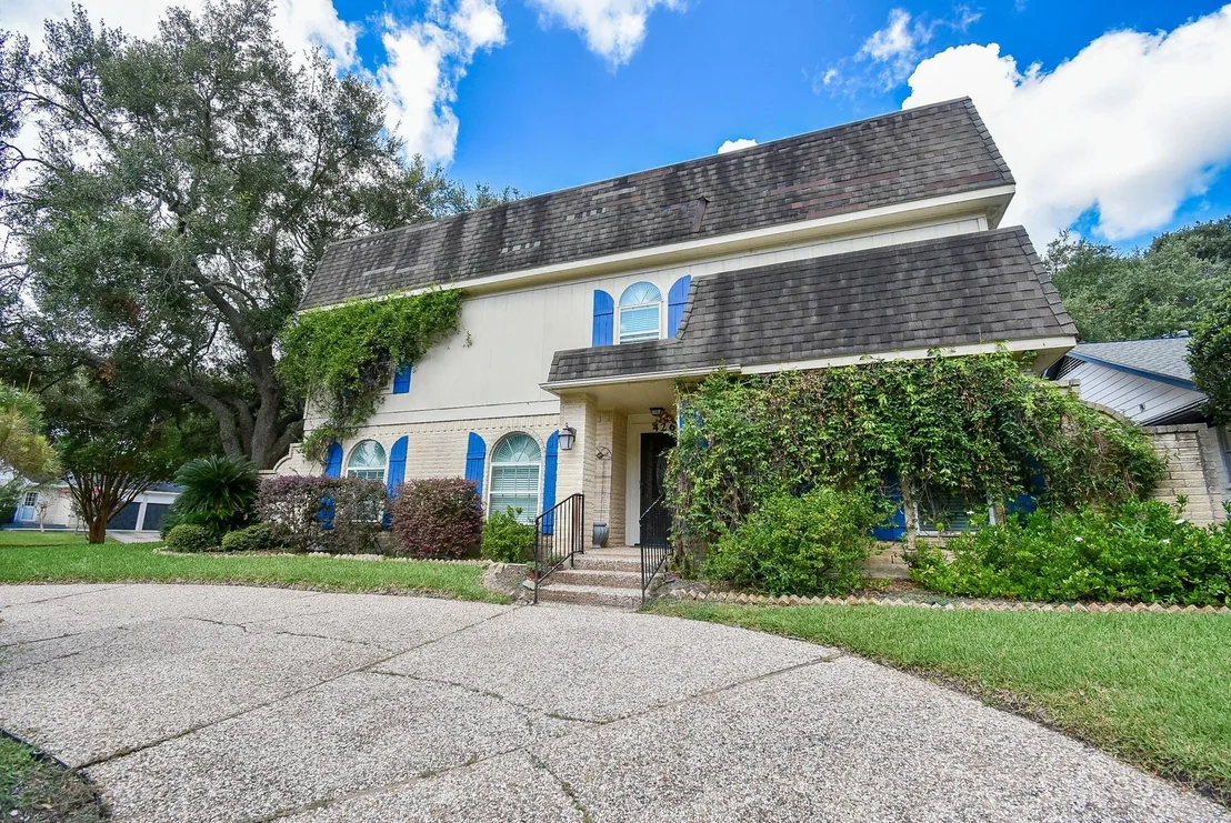 Photo of 426 Longview Drive