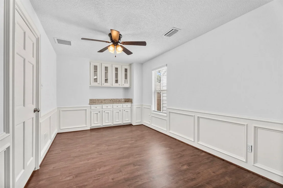 Photo of 7635 Ameswood Road