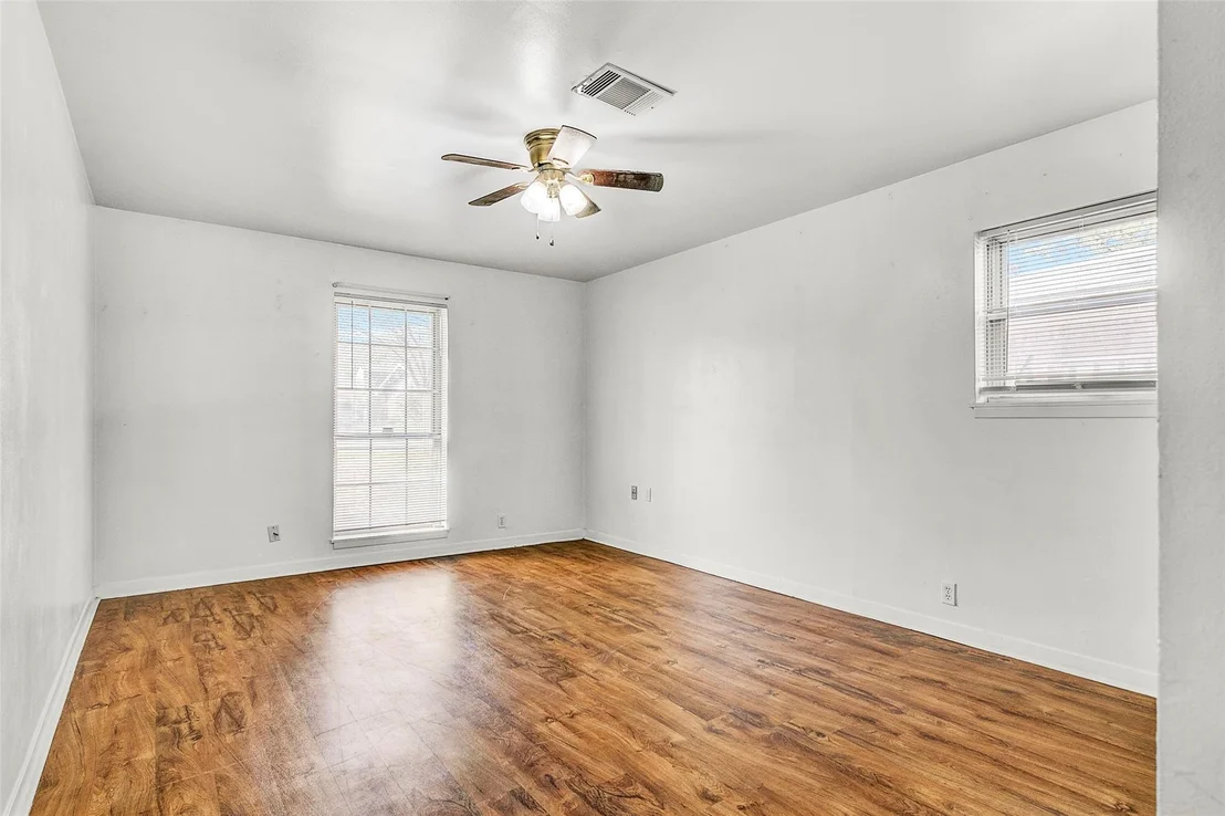 Photo of 1300 Northwood Drive