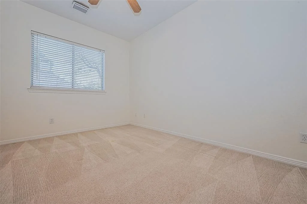 Photo of 22527 Crownfield Lane