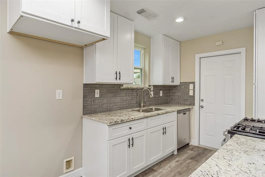 Photo of 16110 Reseda Circle