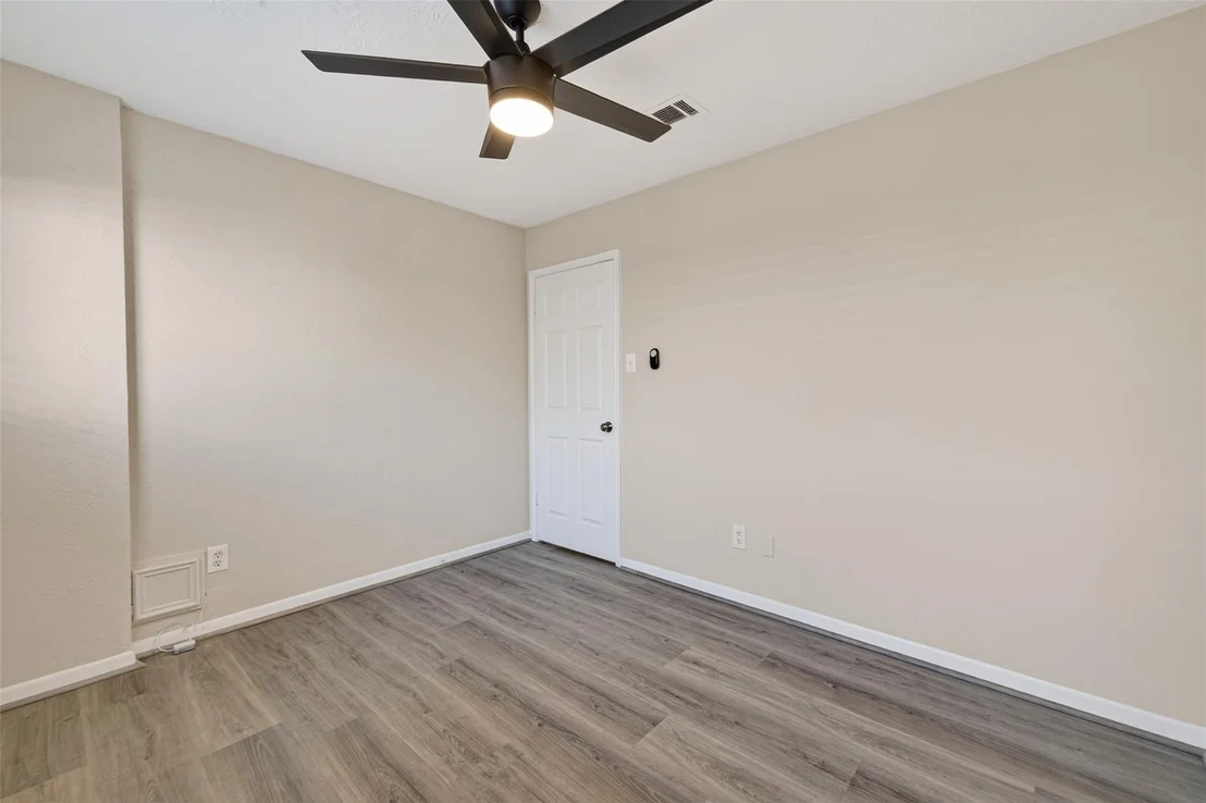 Photo of 6038 Greenmont Drive